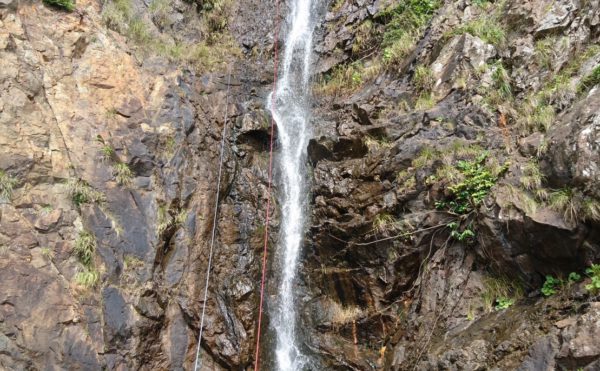 奄美大島 モダバルの滝